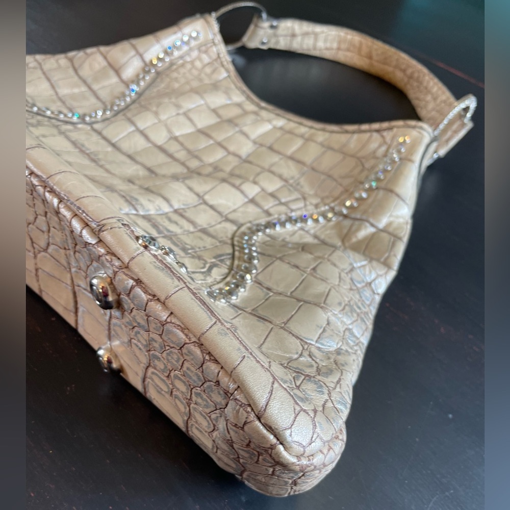 Raviani Croc Embossed Leather Cream w/Silver Swarovski Crystals - Picture 15 of 16